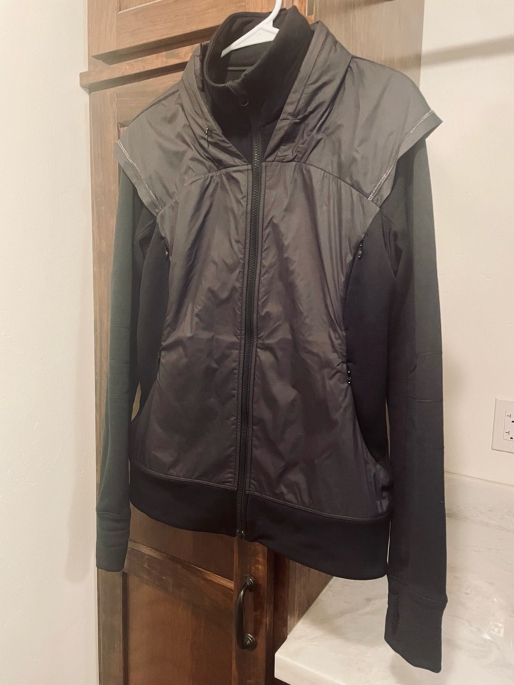 Lululemon Athletica Women’s Black Hybrid Bomber Jacket Large
